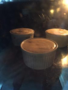 Souffle med æble og kanel