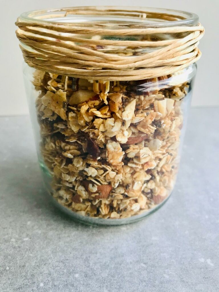 hjemmelavet mysli - sprød og lækker granola med chiafrø